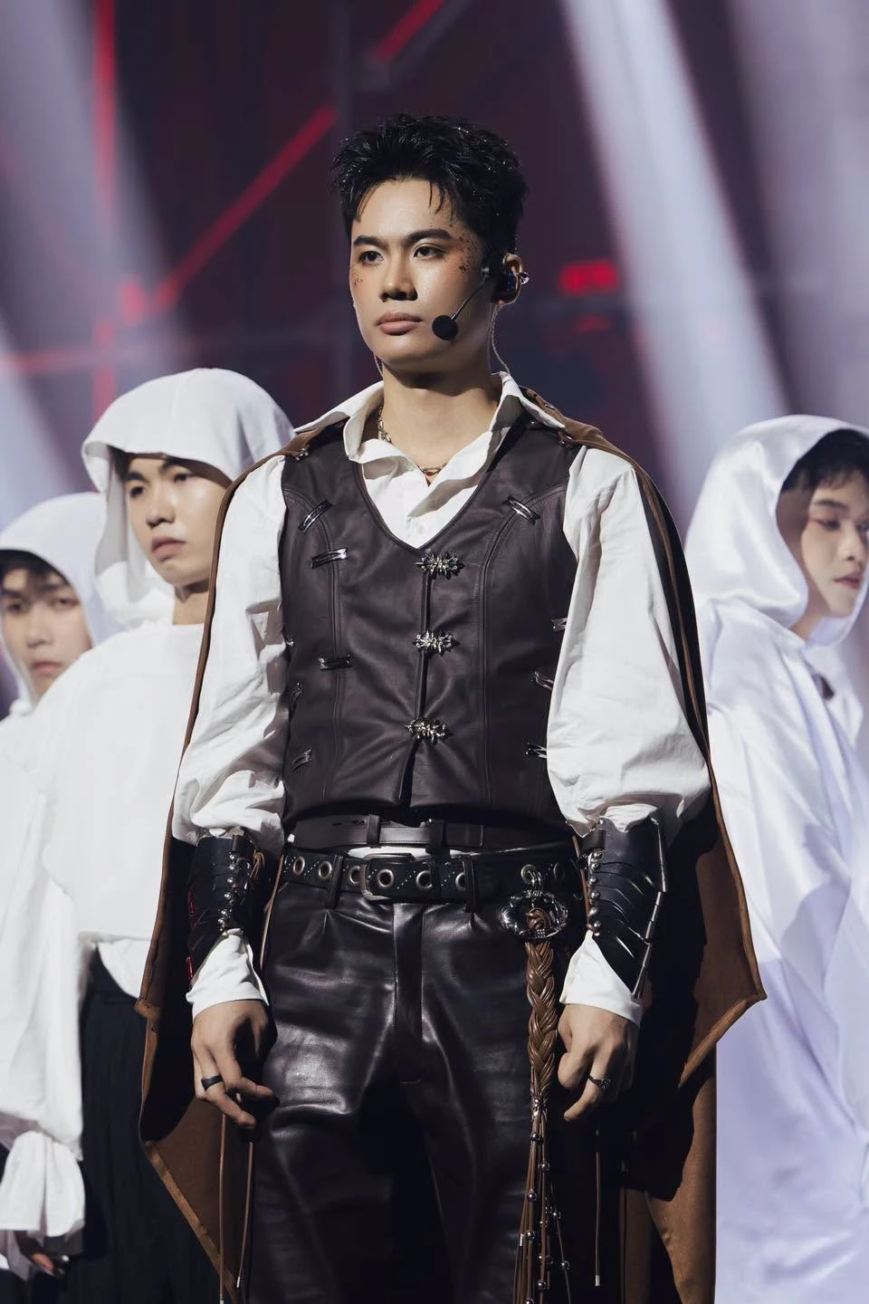 nghệ sĩ ảnh 3