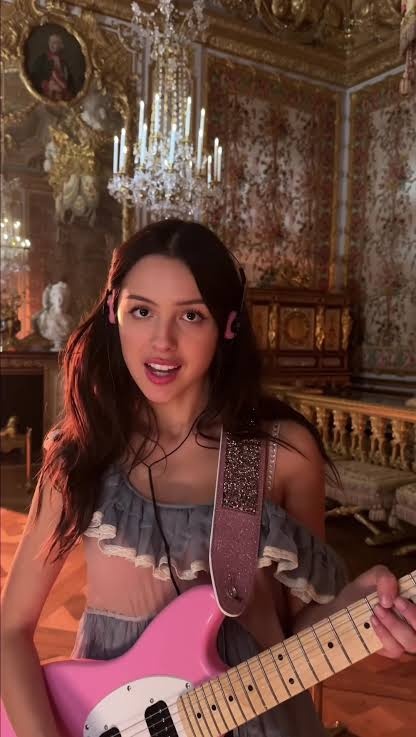  Olivia Rodrigo ảnh 3