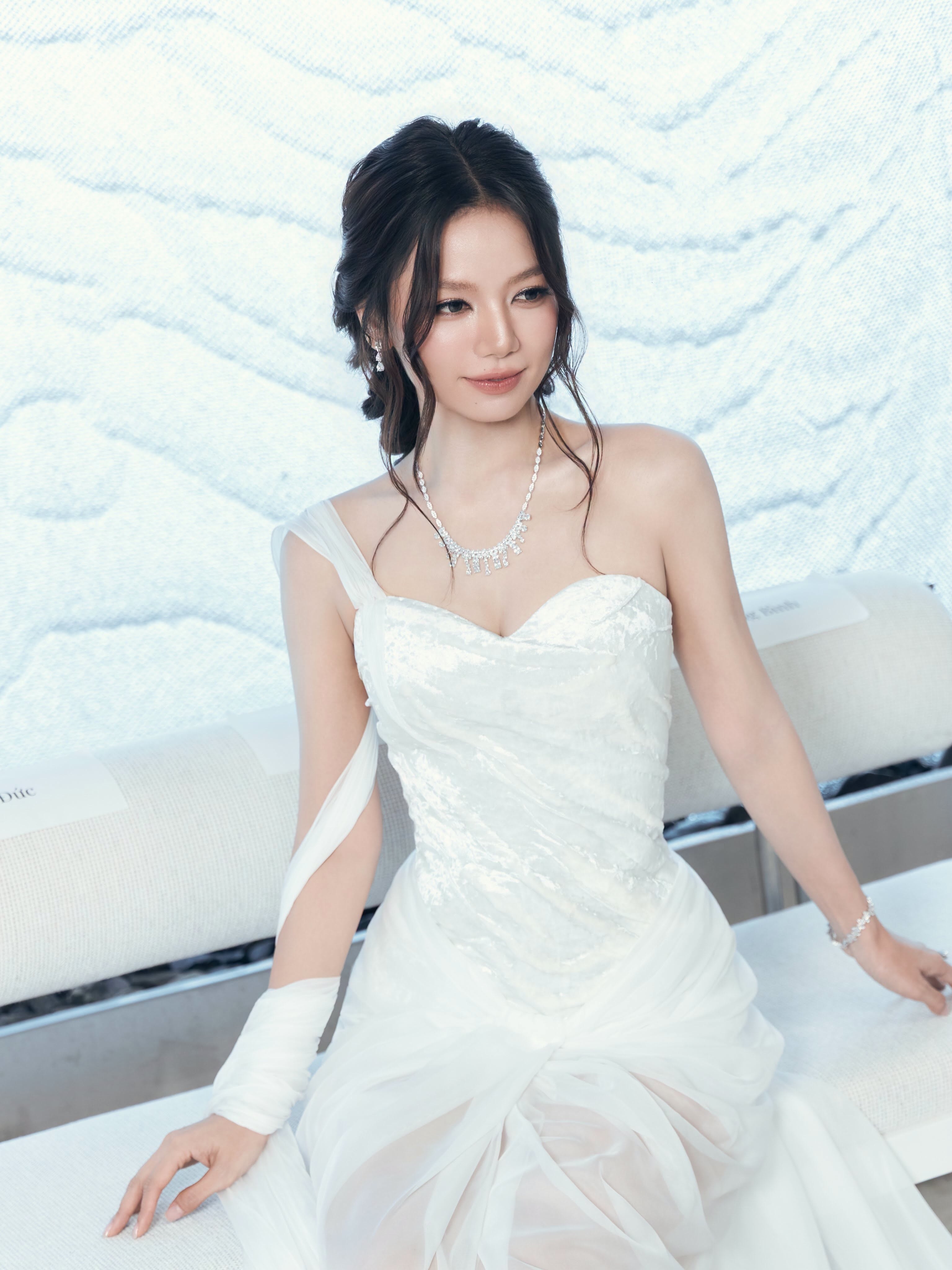 Hạ Anh ảnh 4