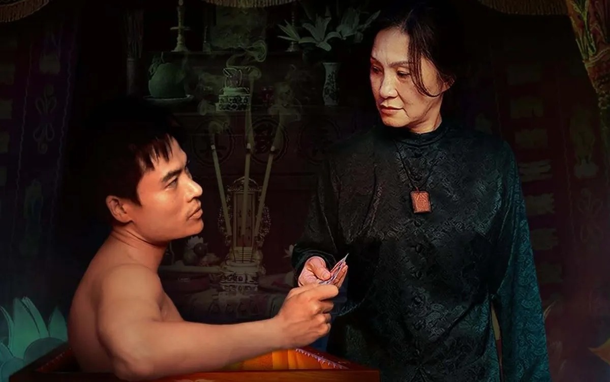 Sự tinh nghịch của Khương Ngọc hại 'Lên hương'