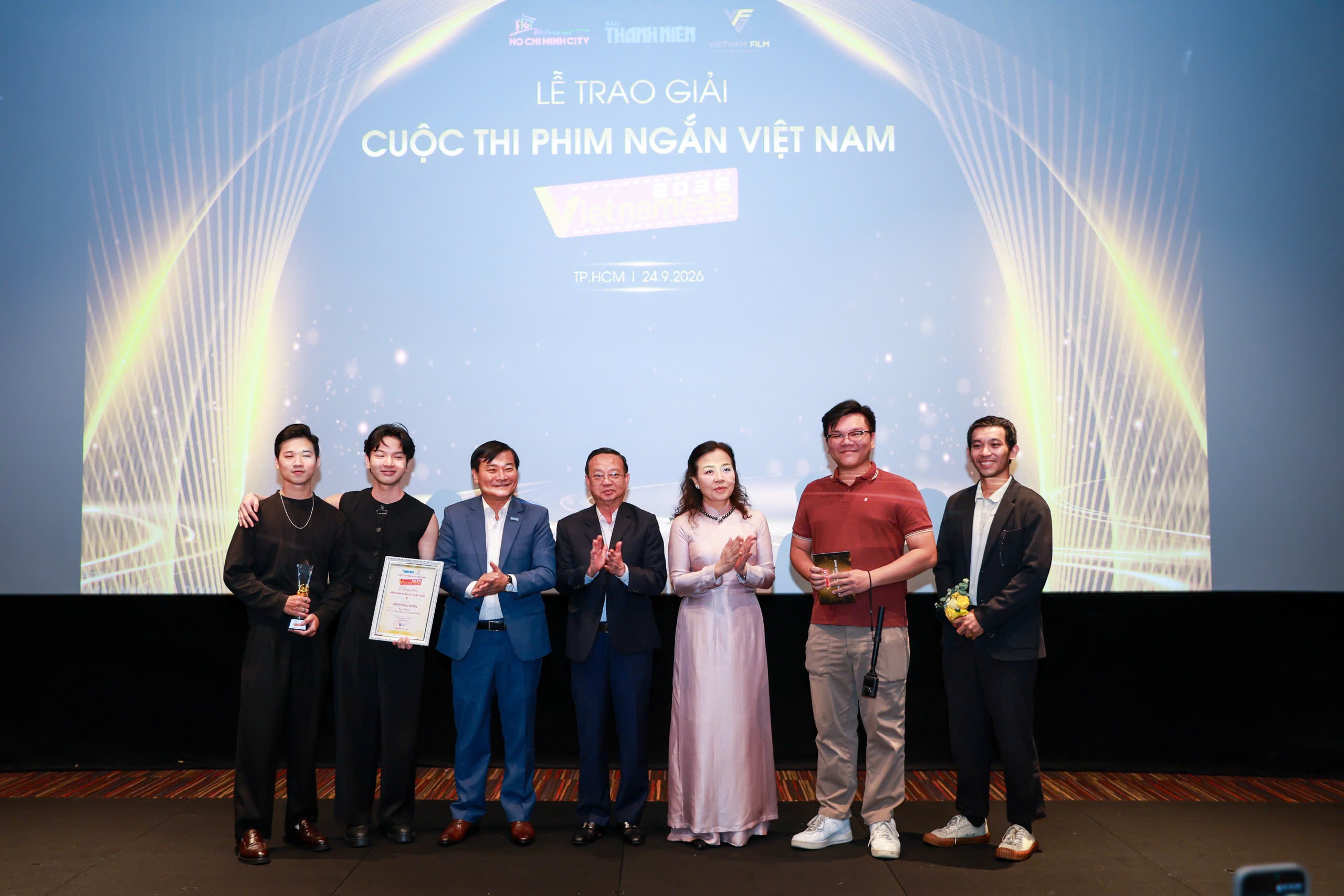 Hồng V&acirc;n ảnh 1
