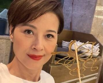 'Tây Thi đẹp nhất màn ảnh' sắp kết hôn ở tuổi 62