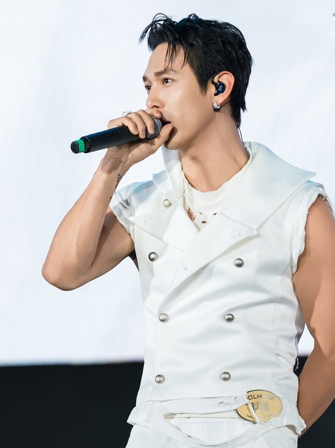 Trấn Th&agrave;nh ảnh 3