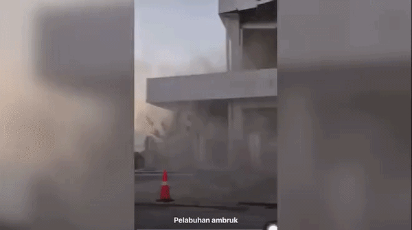 Động đất 7,7 độ rung chuyển Indonesia, cảnh báo sóng thần