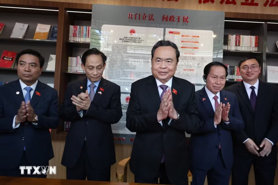 Chủ tịch ảnh 10 Chủ tịch ảnh 10