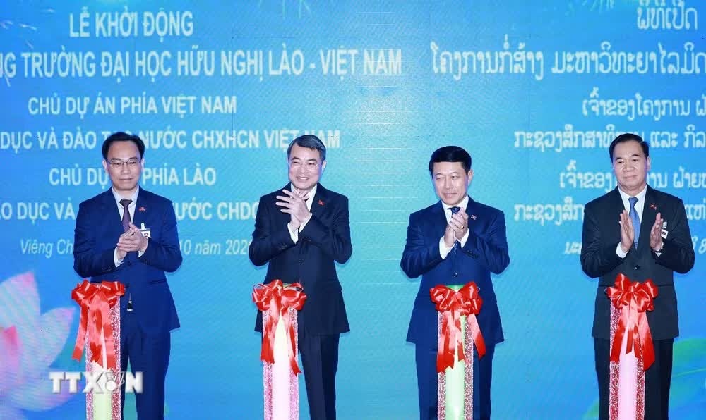 L&agrave;o ảnh 2