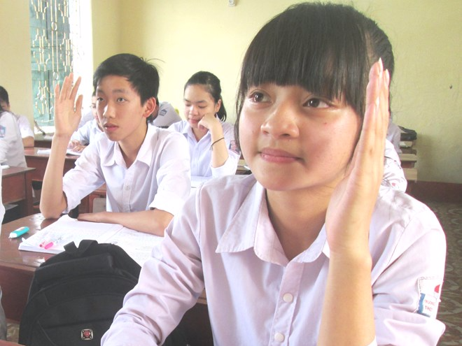 Nu sinh Hai Duong hat chau van ngot nhu mia lui hinh anh