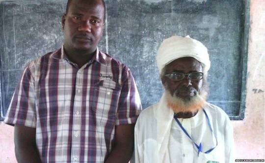 Hoc sinh lon tuoi nhat the gioi qua doi hinh anh