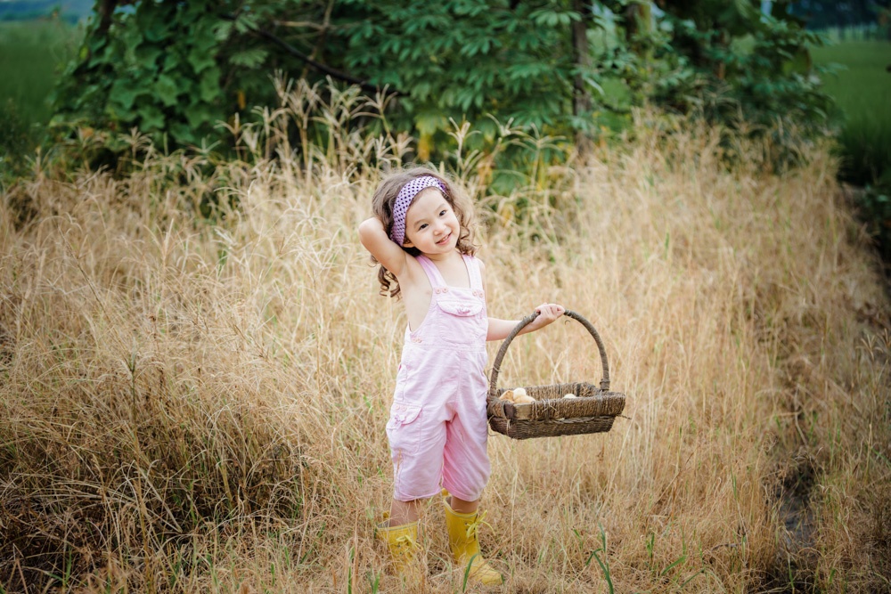  Bé Lin (gần 4 tuổi), sinh ra trong một gia đình có mẹ người Việt, bố người Úc.