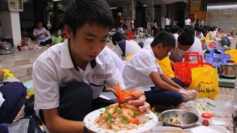 Dong Nai: Moi truong phai day it nhat 2 nghe pho thong hinh anh