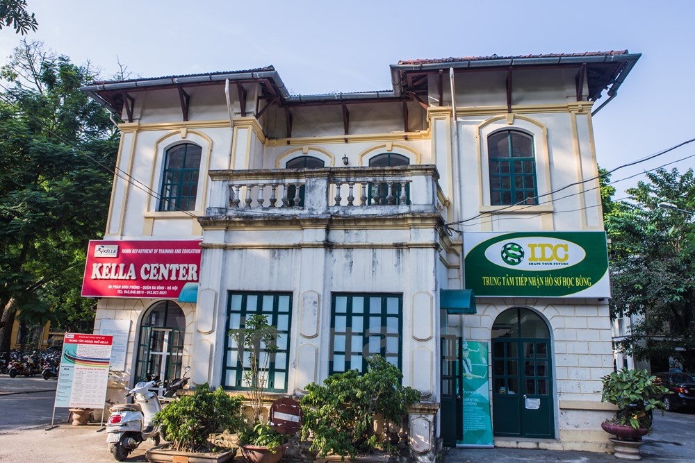 Cùng với trường Chu Văn An và trường Trần Phú - Hoàn Kiếm, trường Trung học phổ thông Phan Đình Phùng đại diện cho phong cách kiến trúc của Hà Nội thời kỳ Pháp thuộc từ cuối thế kỷ 19 cho đến đầu thế kỷ 20.