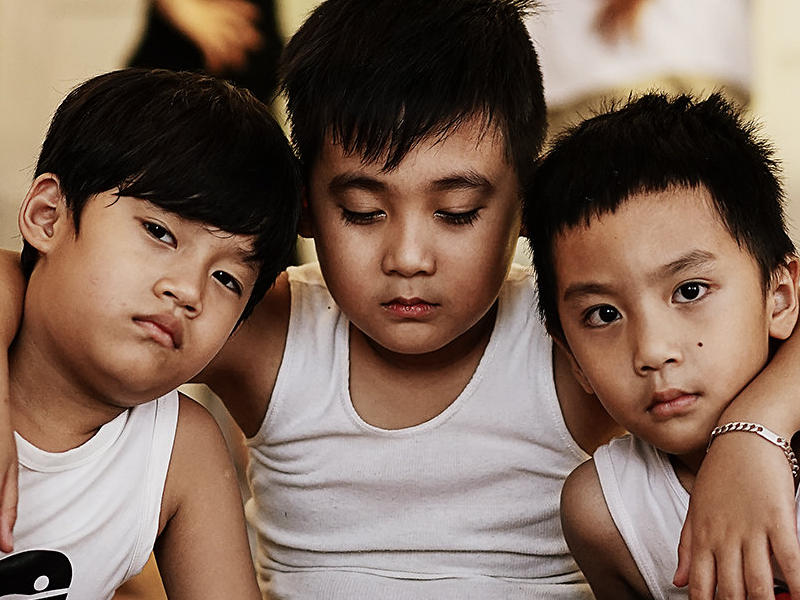 Bo anh dang suy ngam ve bao luc gia dinh hinh anh