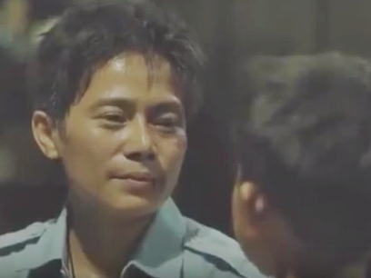 Clip nguoi me gia trai kiem tien nuoi con hut 1 trieu view hinh anh