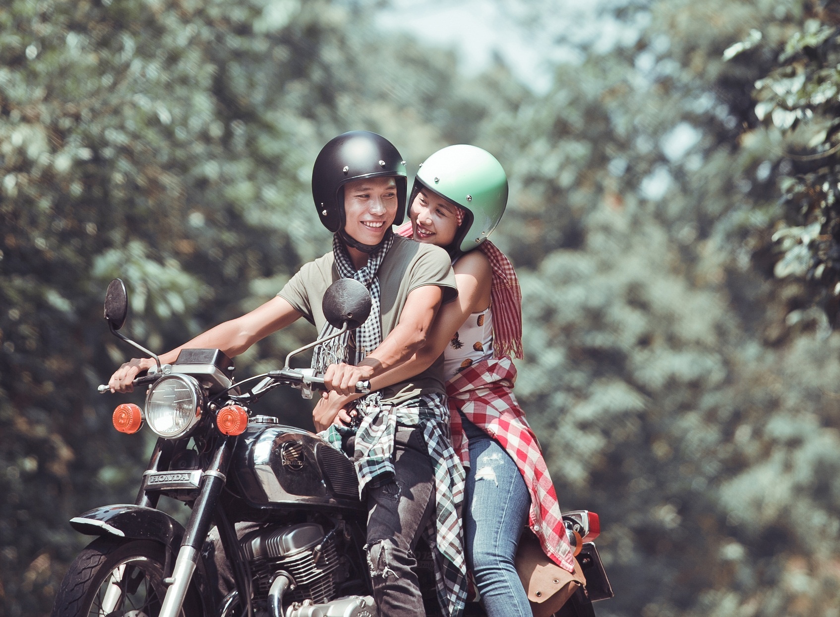 Những chuyến du lịch bụi khiến Toàn  và Hương gắn bó và hiểu nhau hơn.