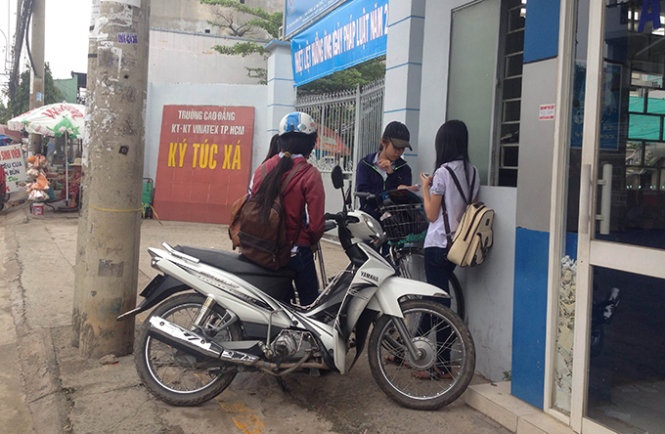 Sinh vien di hoc tre, truong 'nhot' ngoai cong ca tieng hinh anh