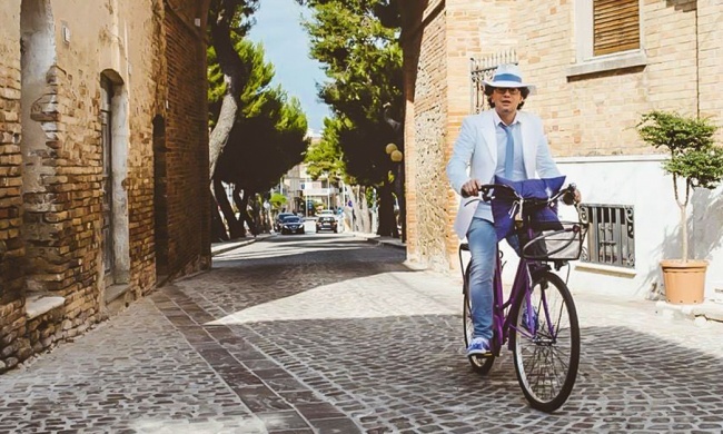 Thay giao dang bai tap cho hoc sinh noi tieng khap the gioi hinh anh