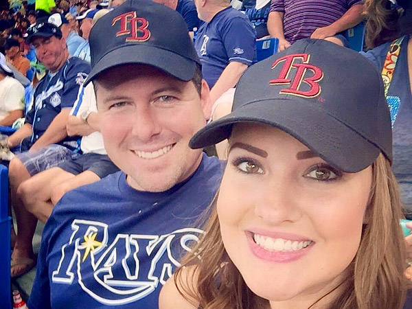 Cuoc tai hop dac biet cua cap doi tung thich nhau o mau giao hinh anh