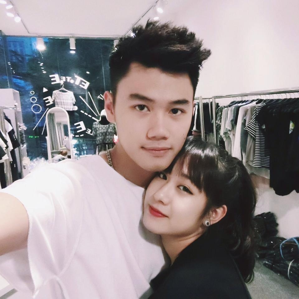 Khoảnh khắc hạnh phúc của cặp đôi được nhiều bạn trẻ yêu mến.