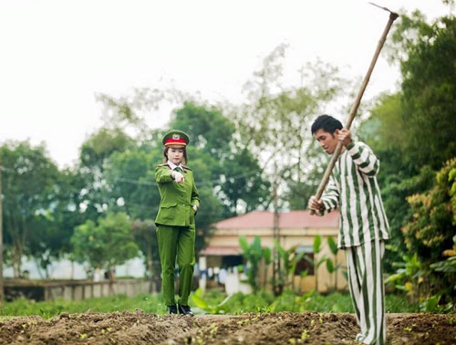 Bộ ảnh cưới gây tranh cãi của cặp đôi Thái Nguyên