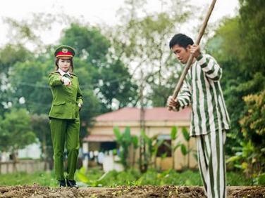 Chu nhan anh cuoi quan giao - tu nhan met moi khi bi len an hinh anh