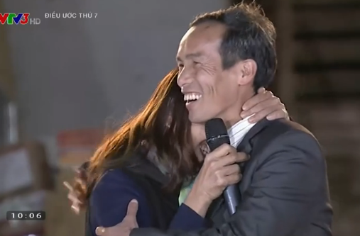 Thay Hoan doan tu voi gia dinh hinh anh