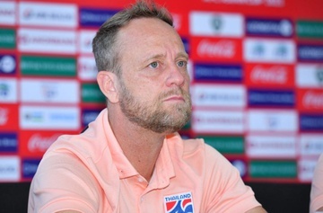 HLV Thai Lan muon gay bat ngo truoc Uzbekistan hinh anh