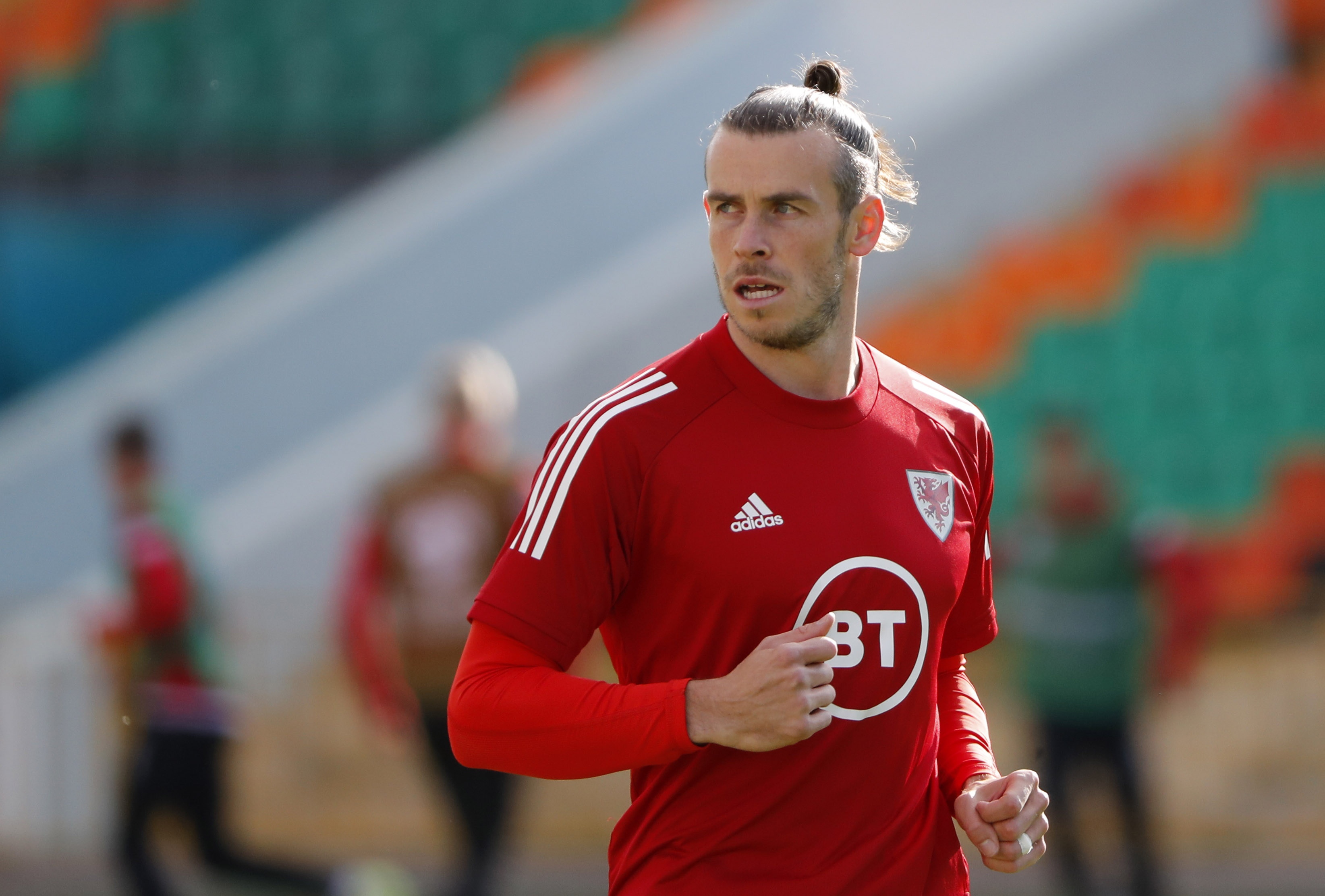 Wilshere: 'Bale phai du bi neu den Arsenal' hinh anh