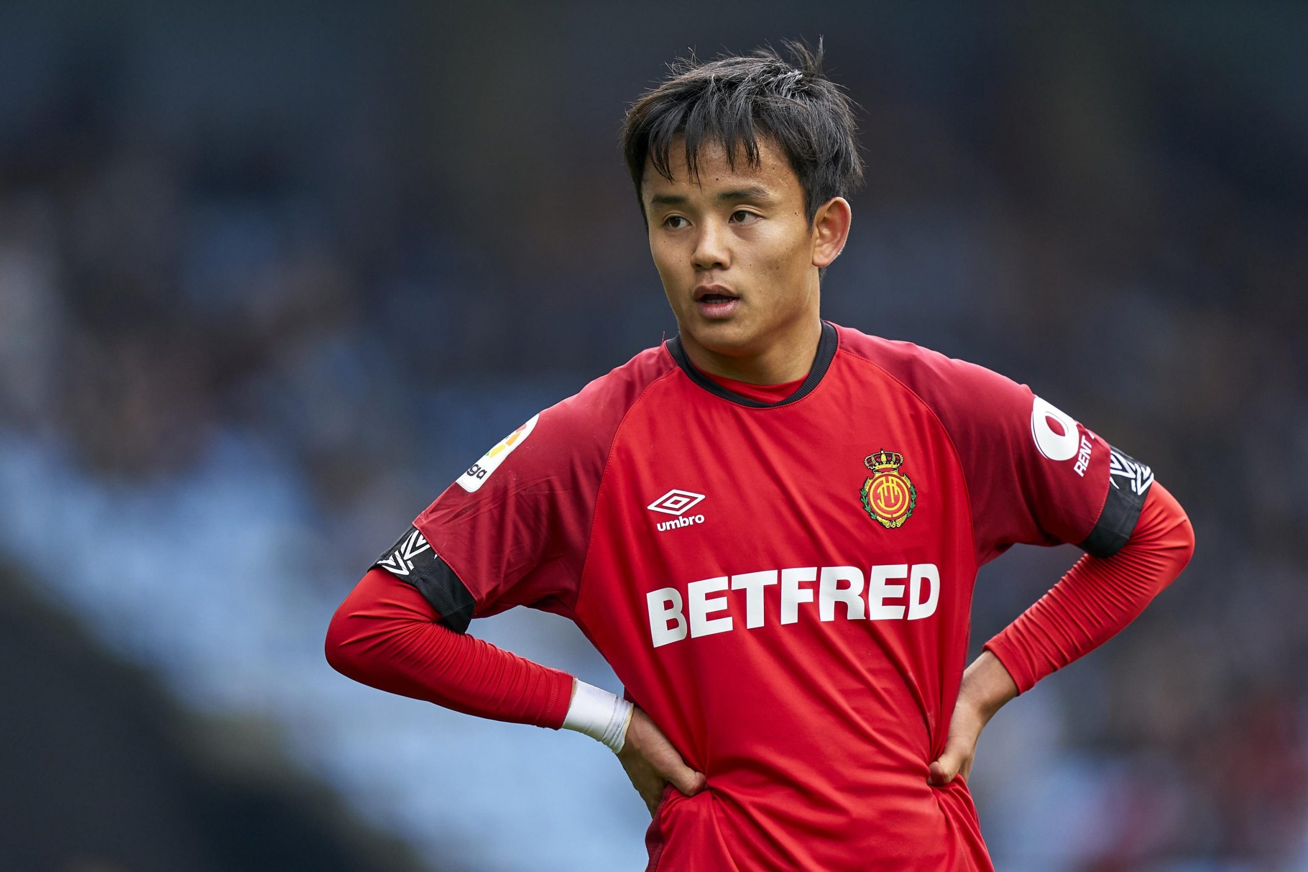 FIFA siet chat luat muon cau thu hinh anh