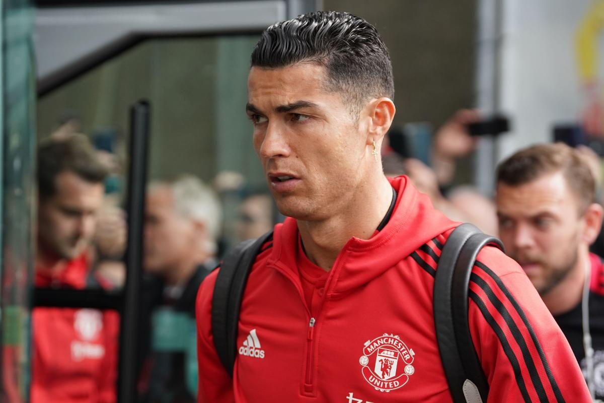 Dang sau su bien mat cua Ronaldo o MU hinh anh