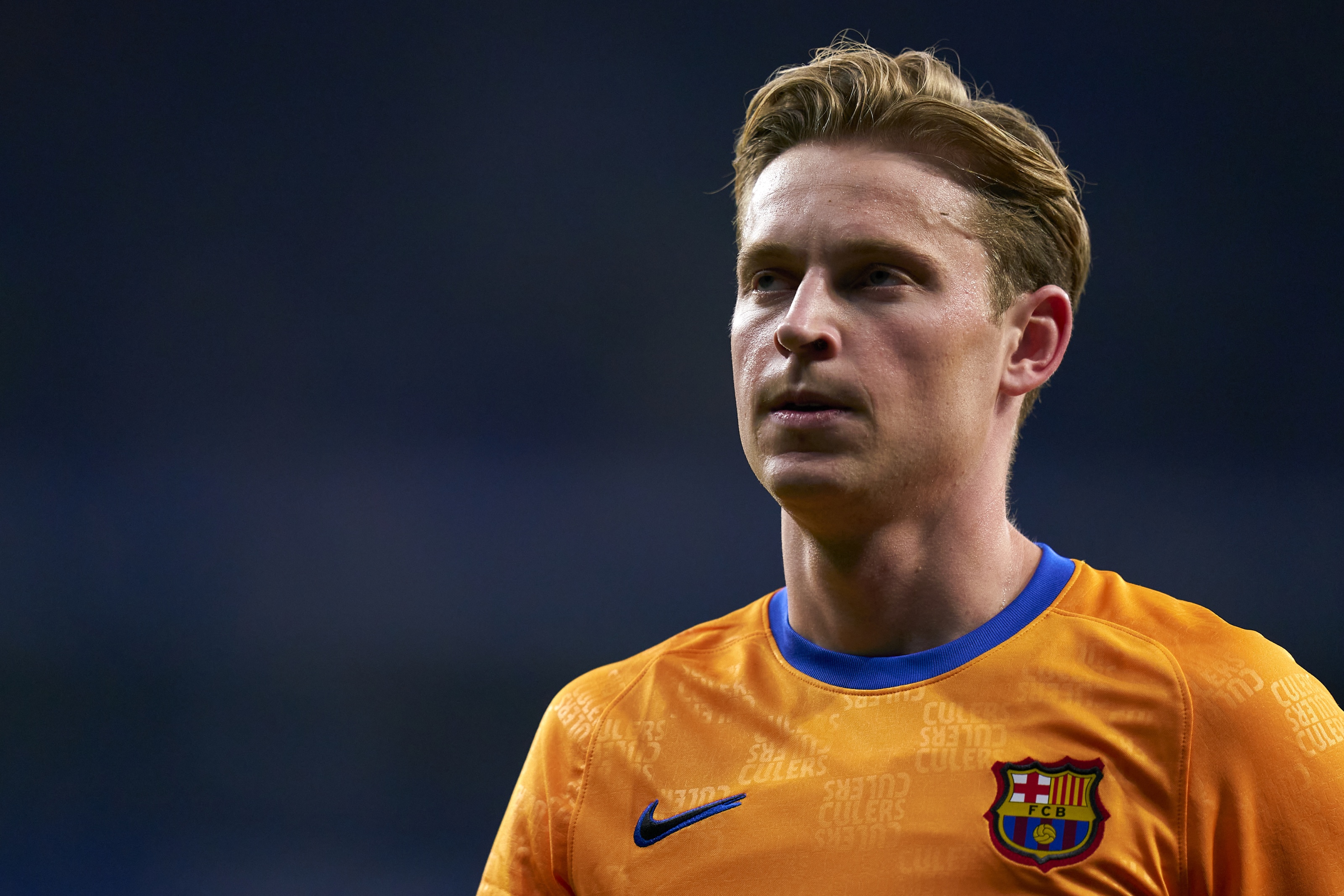 MU lang phi thoi gian voi De Jong? hinh anh