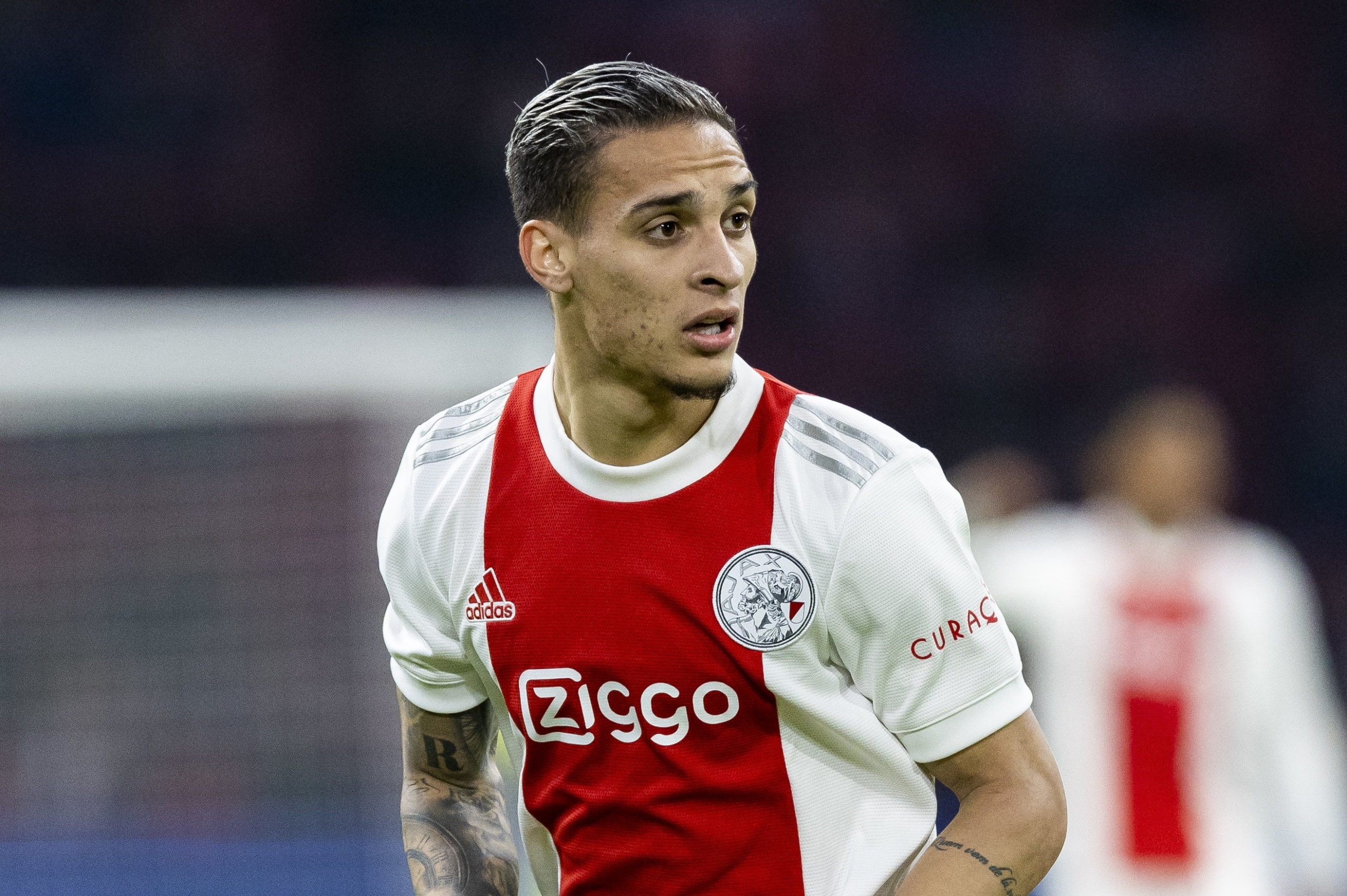 Ajax canh bao MU vu Antony hinh anh