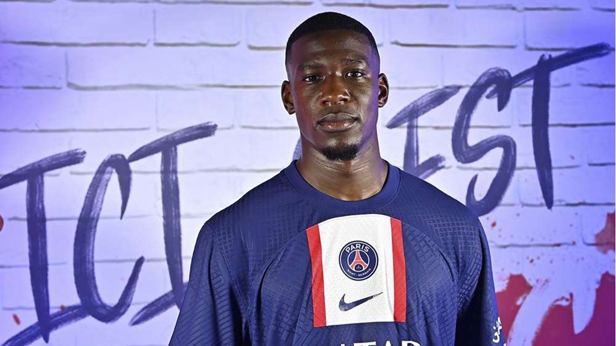 PSG ra mat tan binh tri gia 16 trieu euro hinh anh