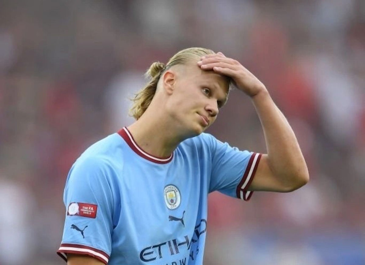 Bat can bi rach moi, Haaland 'do loi' cho tien ve Arsenal hinh anh