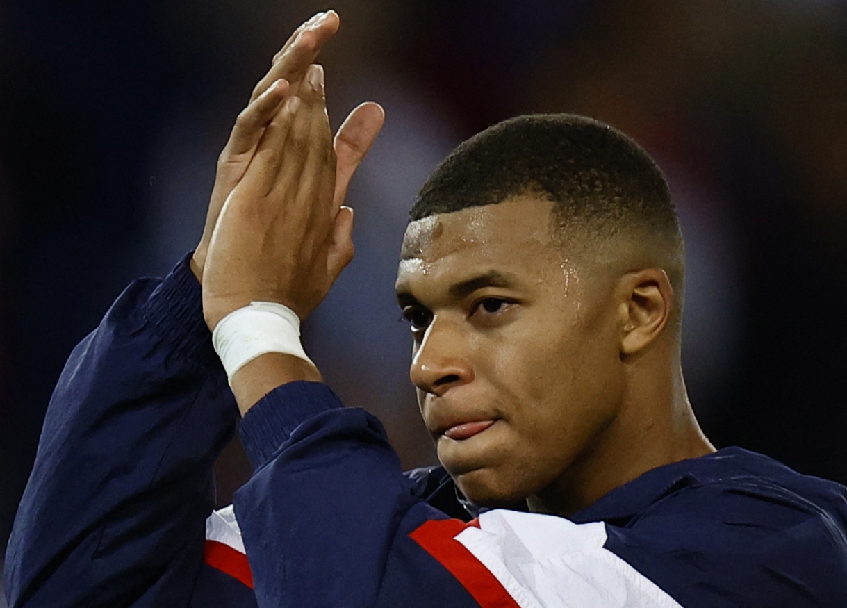 Mbappe: 'Den luc Ronaldo va Messi dung lai' hinh anh