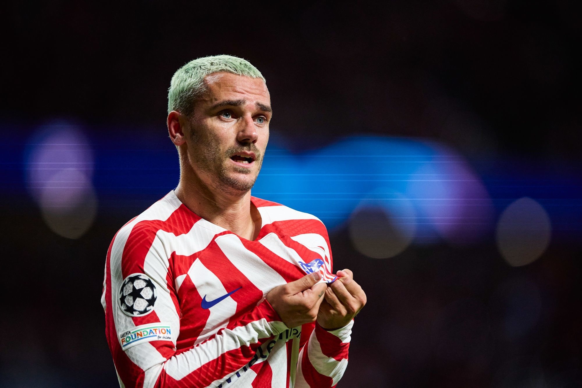 Atletico Madrid cong bo vu mua Griezmann hinh anh