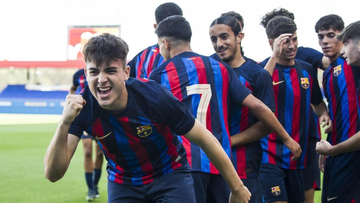 Nguoc voi doi lon, tre Barca thang hoa o Champions League hinh anh