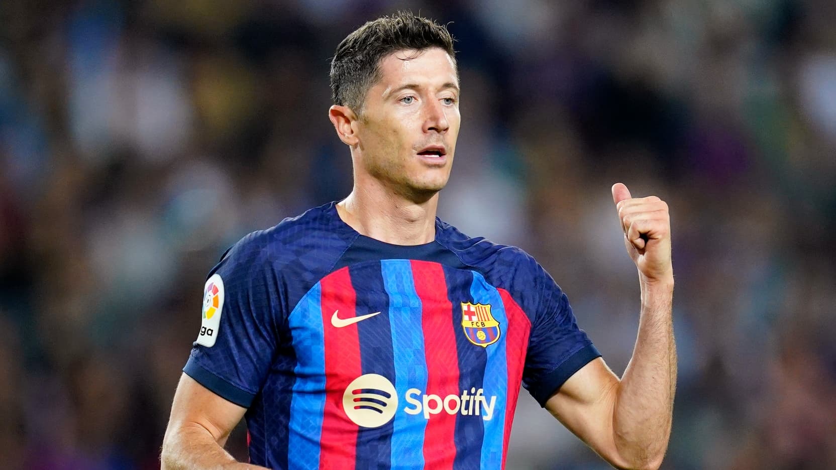 Barca mat hang chuc trieu euro vi bi loai khoi Champions League hinh anh