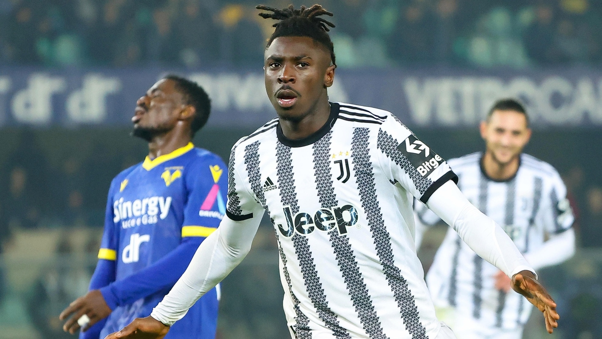 Juventus thang tran thu 5 lien tiep o Serie A hinh anh