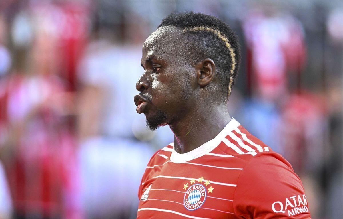 Tong thu ky FIFA de nghi thue phu thuy de chua cho Mane hinh anh