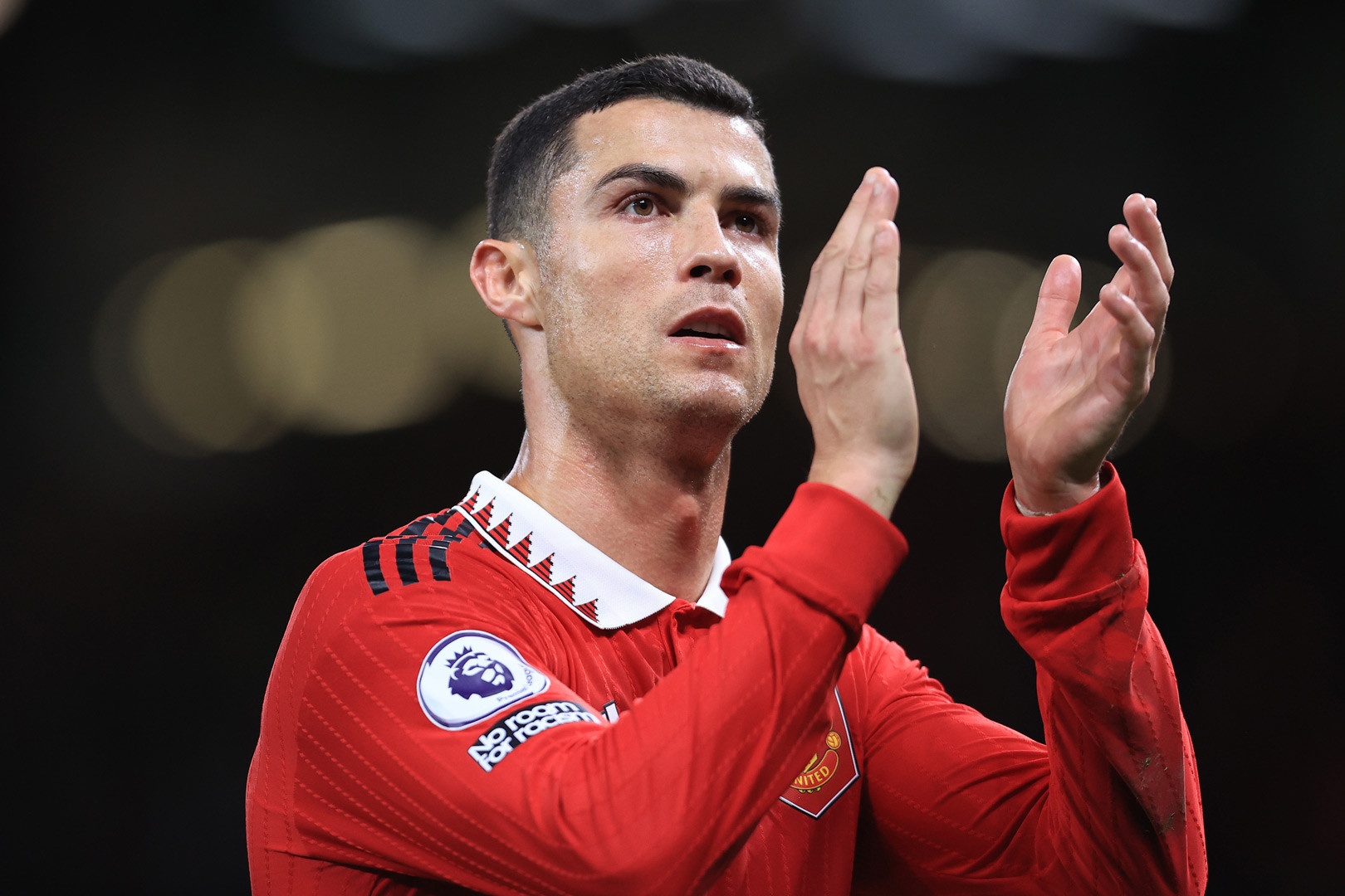 MU ton 1,2 trieu bang cho moi ban thang cua Ronaldo hinh anh