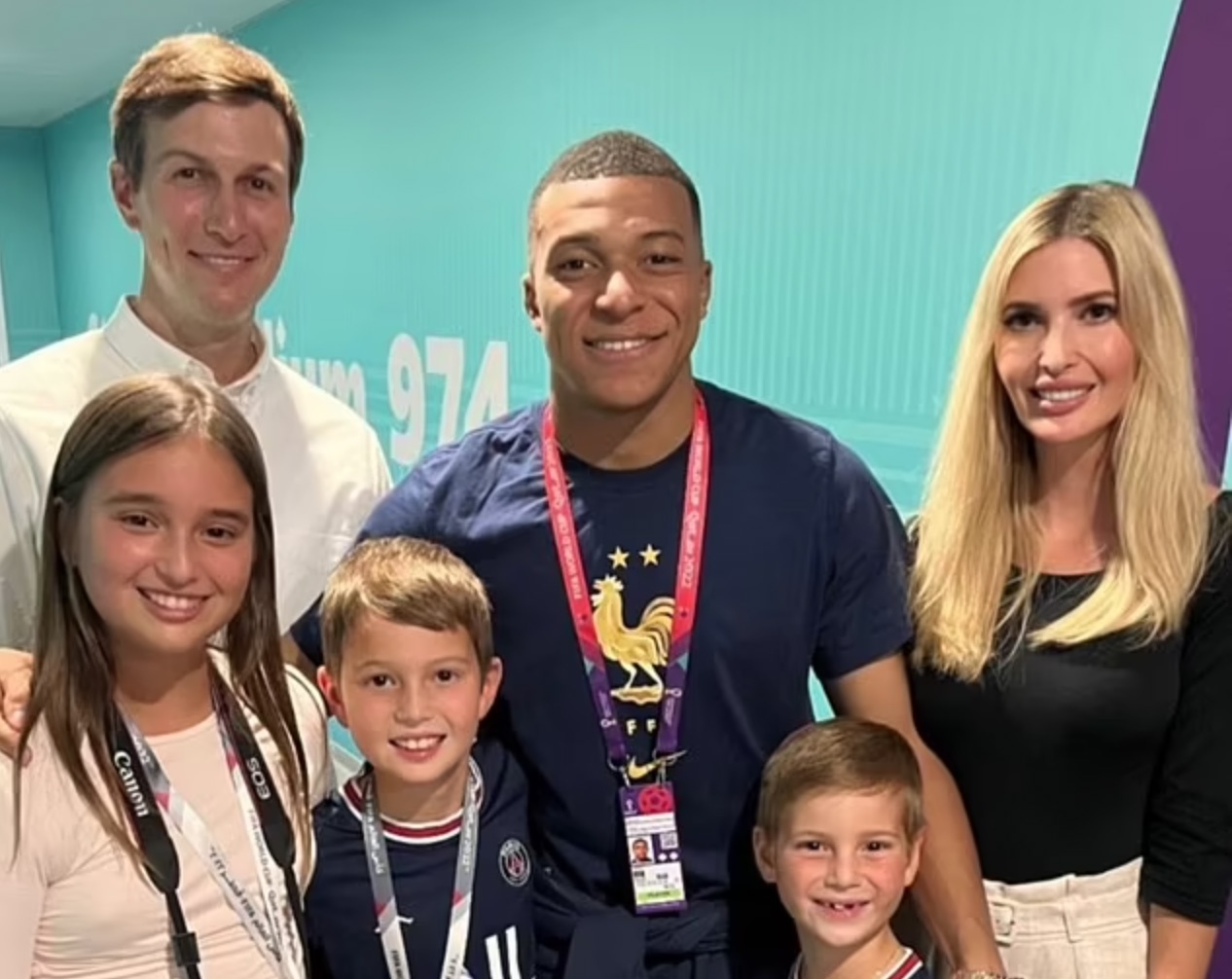 Mbappe chup anh cung con gai Donald Trump hinh anh