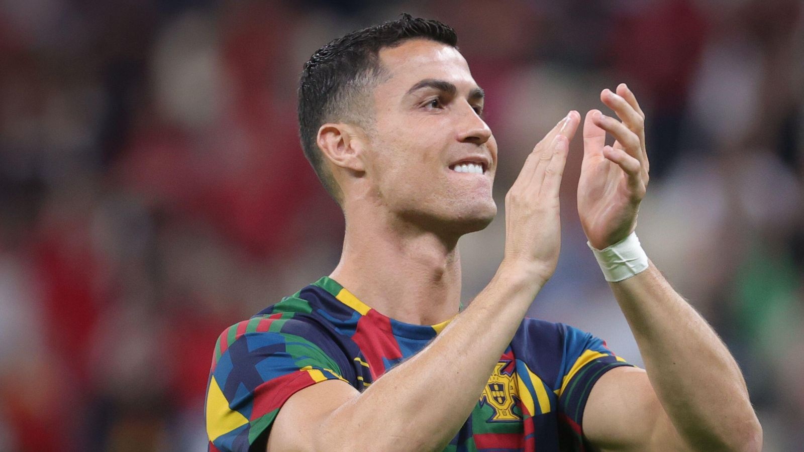 Shaqiri: 'Dung voi gach ten Ronaldo' hinh anh