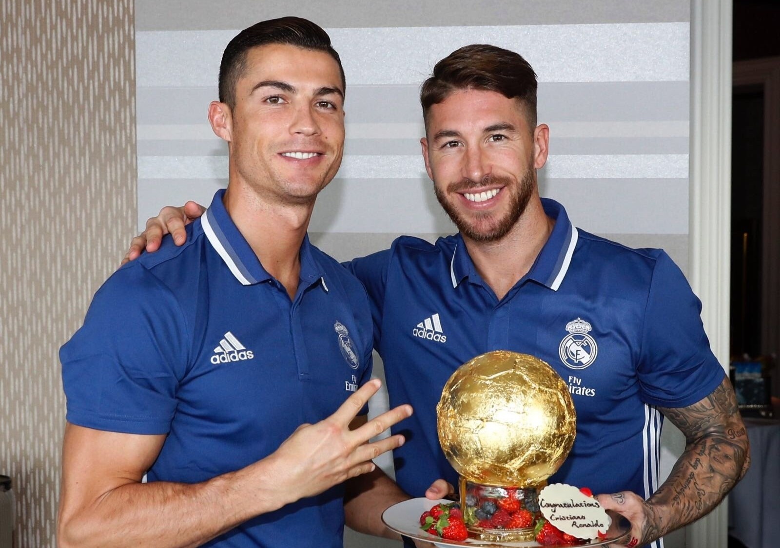 Al Nassr muon don Ramos ve da cung Ronaldo hinh anh