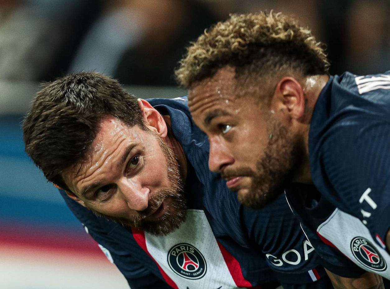 Neymar dong gop nhieu ban hon Messi trong nam 2022 hinh anh