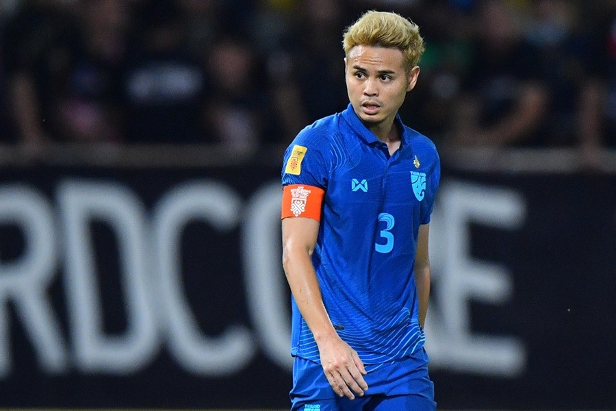 Theerathon: Le ra toi chia tay tuyen Thai Lan sau AFF Cup 2020 hinh anh