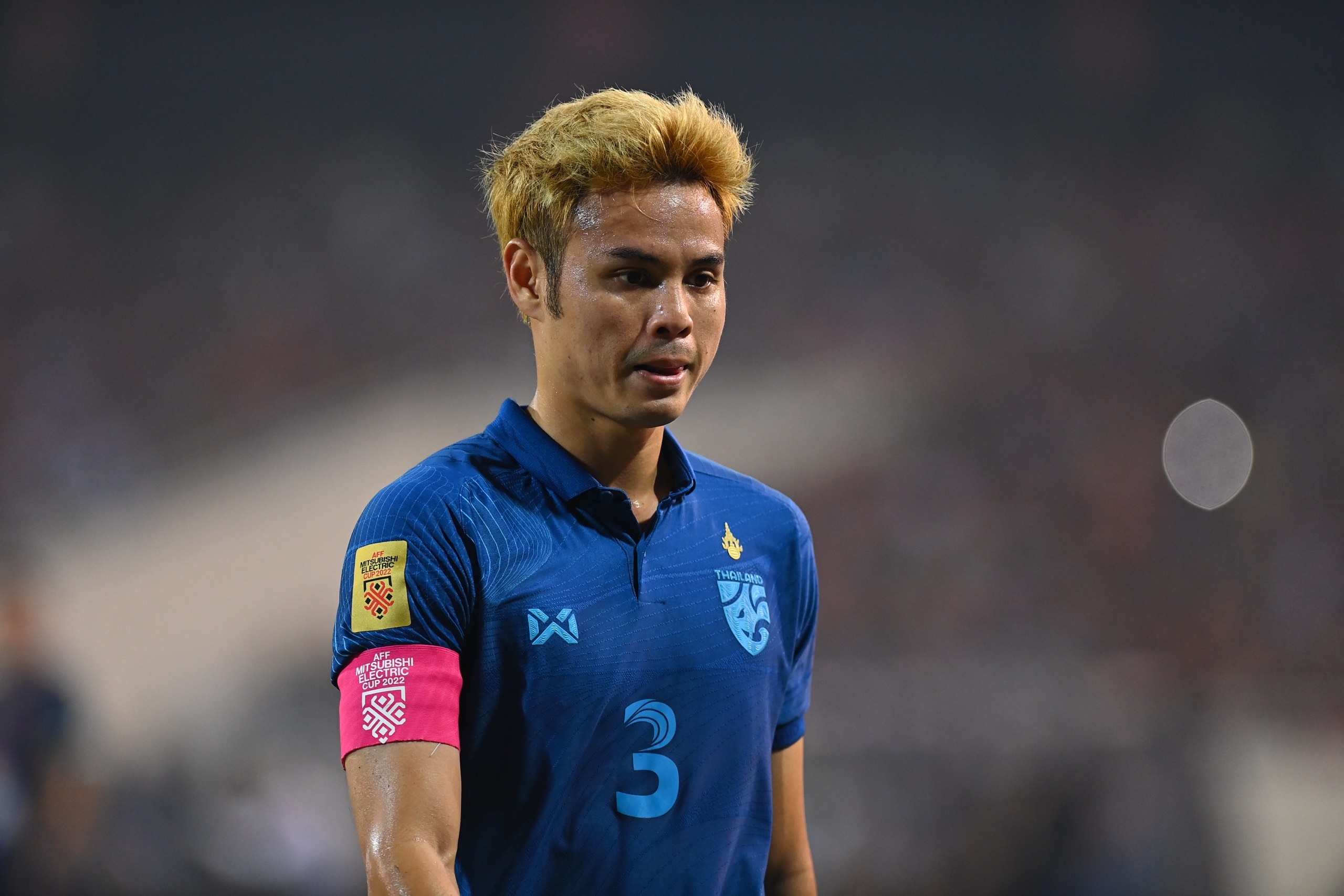 Bao Thai Lan: Theerathon la cau thu hay nhat AFF Cup 2022 hinh anh