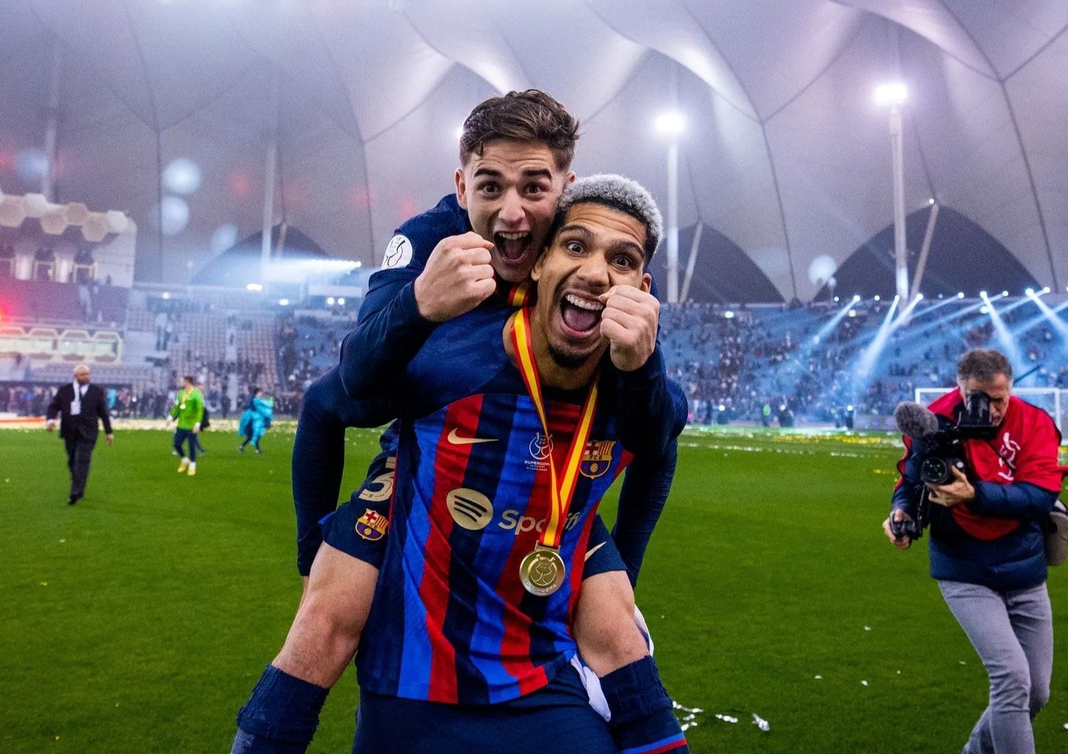 Barca dan tim ra cong thuc chien thang hinh anh