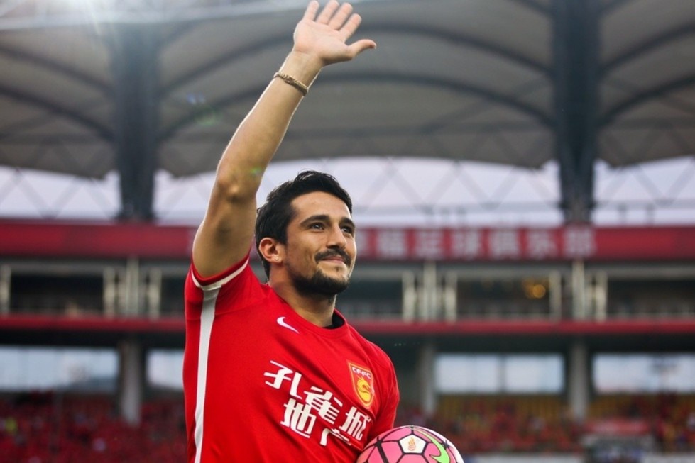 Tinh canh trai nguoc cua dan cau thu nhap tich Trung Quoc hinh anh