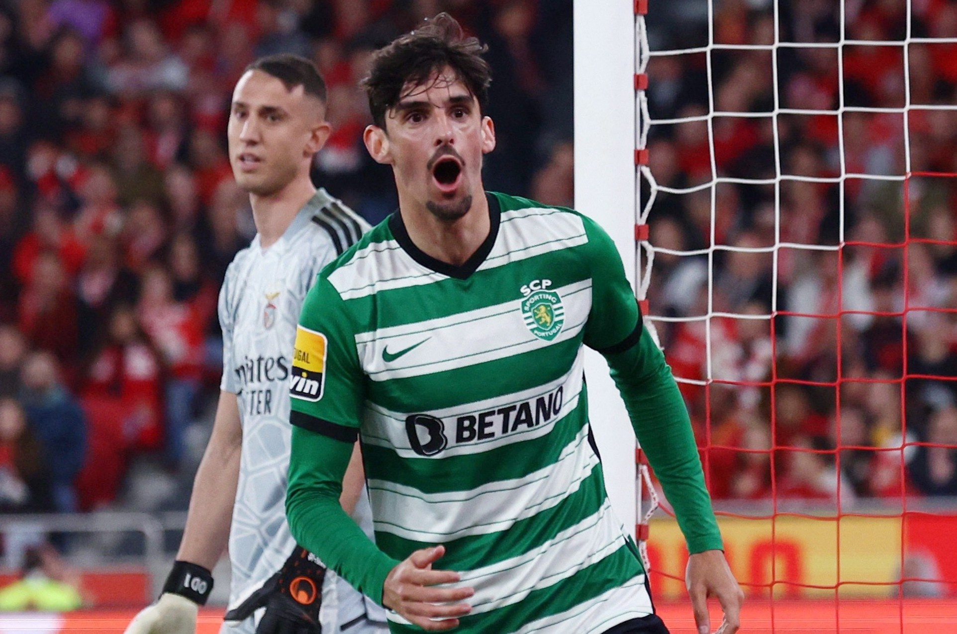 Barca sap chia tay cau thu dau tien hinh anh