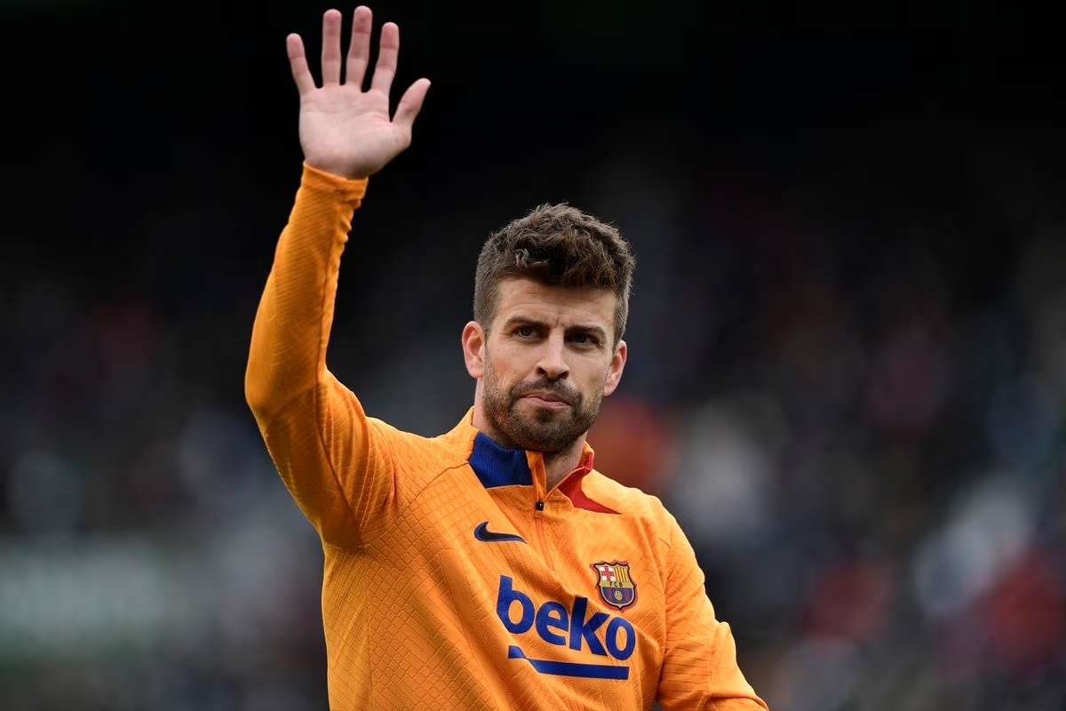 Barca tiet kiem 90 trieu euro nho chia tay Pique va Griezmann hinh anh